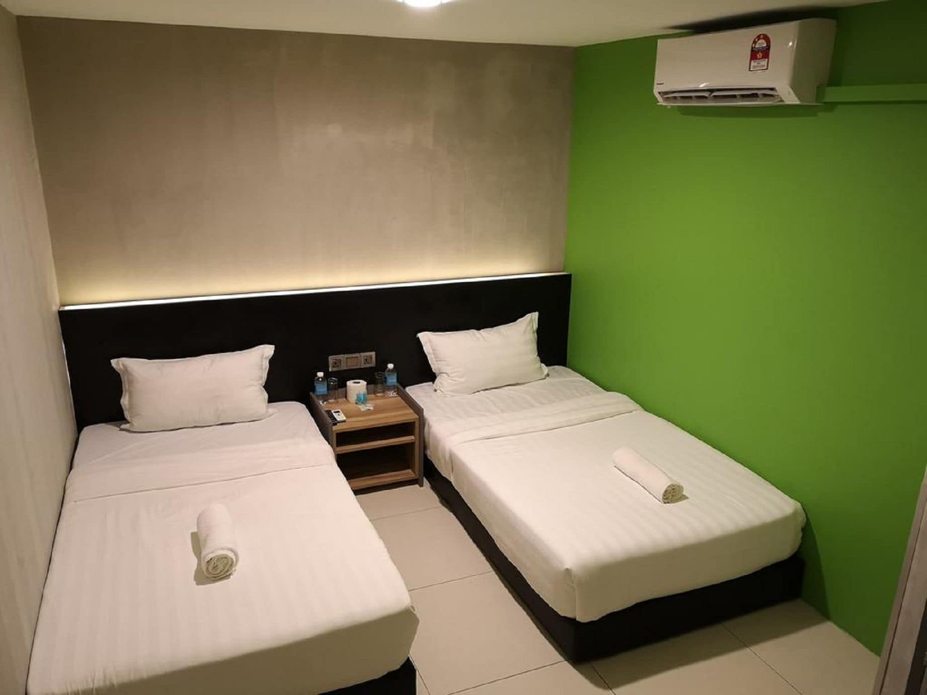 Monaco Boutique Hotel Sadong Jaya Kota Kinabalu Exteriör bild